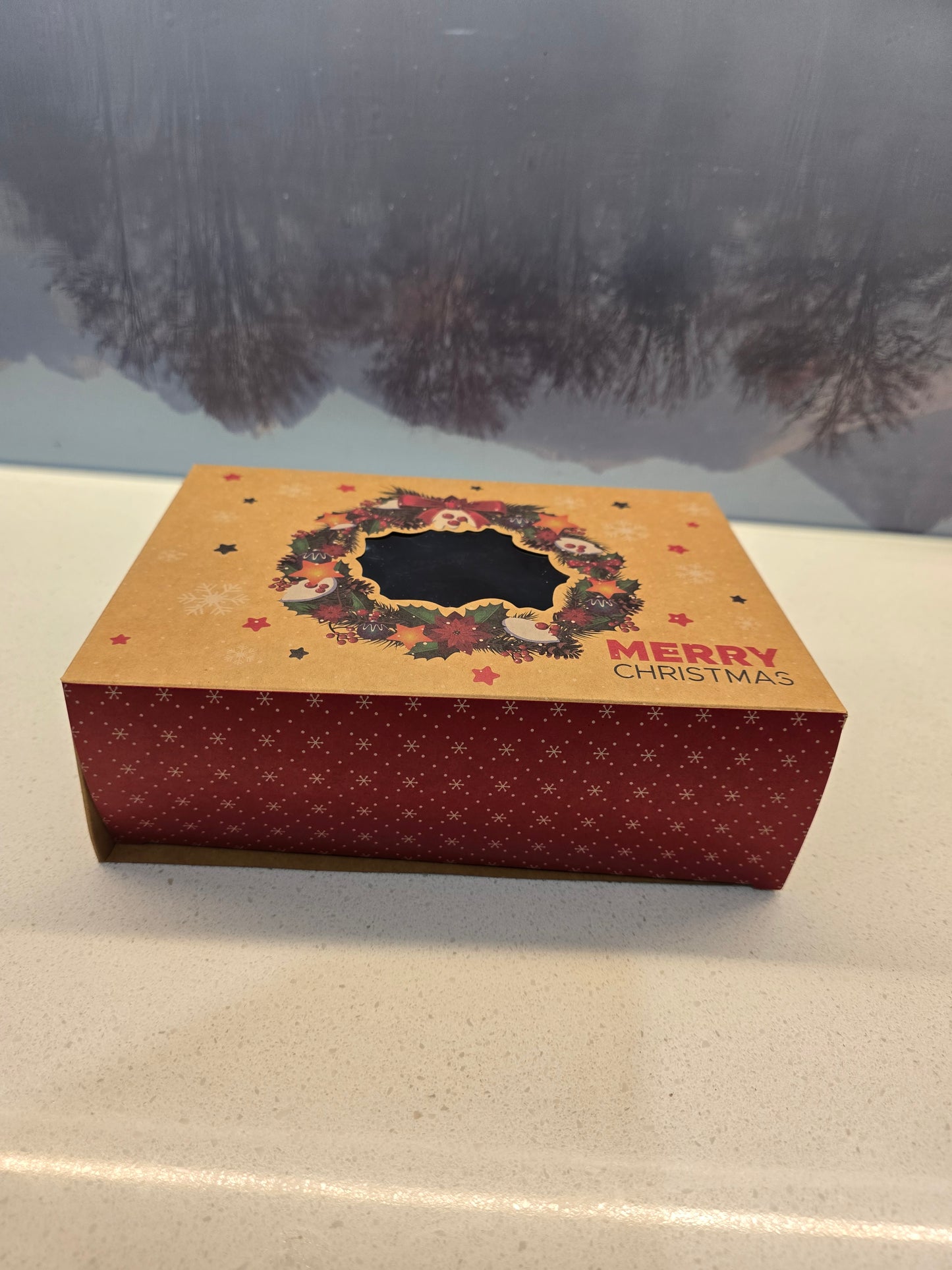 A Small Gift Box for Christmas