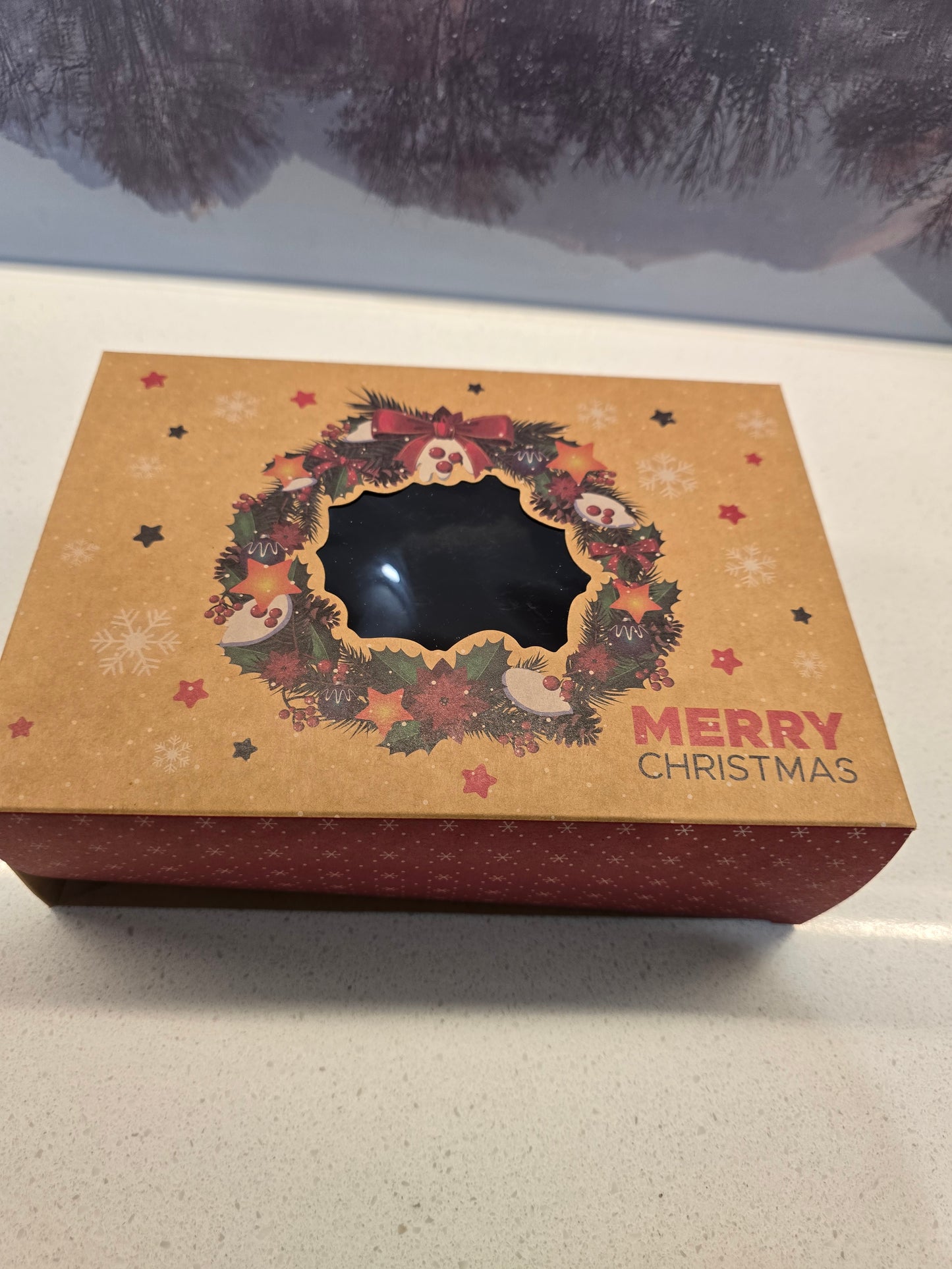 A Small Gift Box for Christmas