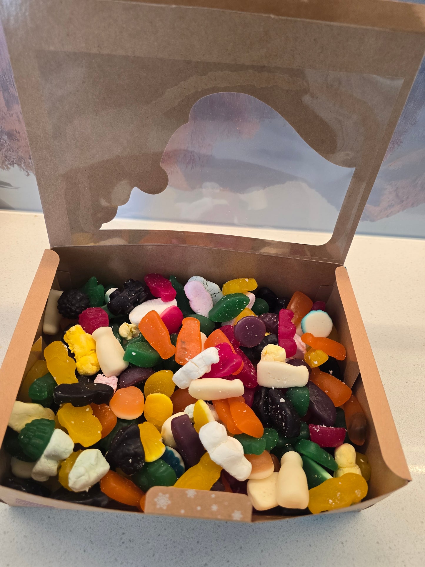 Gift Box of 1kg of Lollies